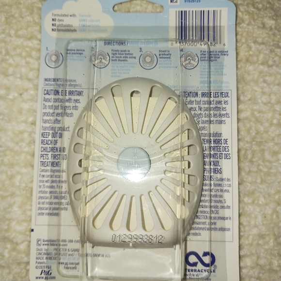 NEW FEBREZE Small Space Fresners (Set Of 2) - Picture 4 of 7